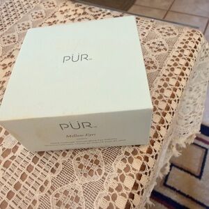 PUR Mellow Eyes Cream Box